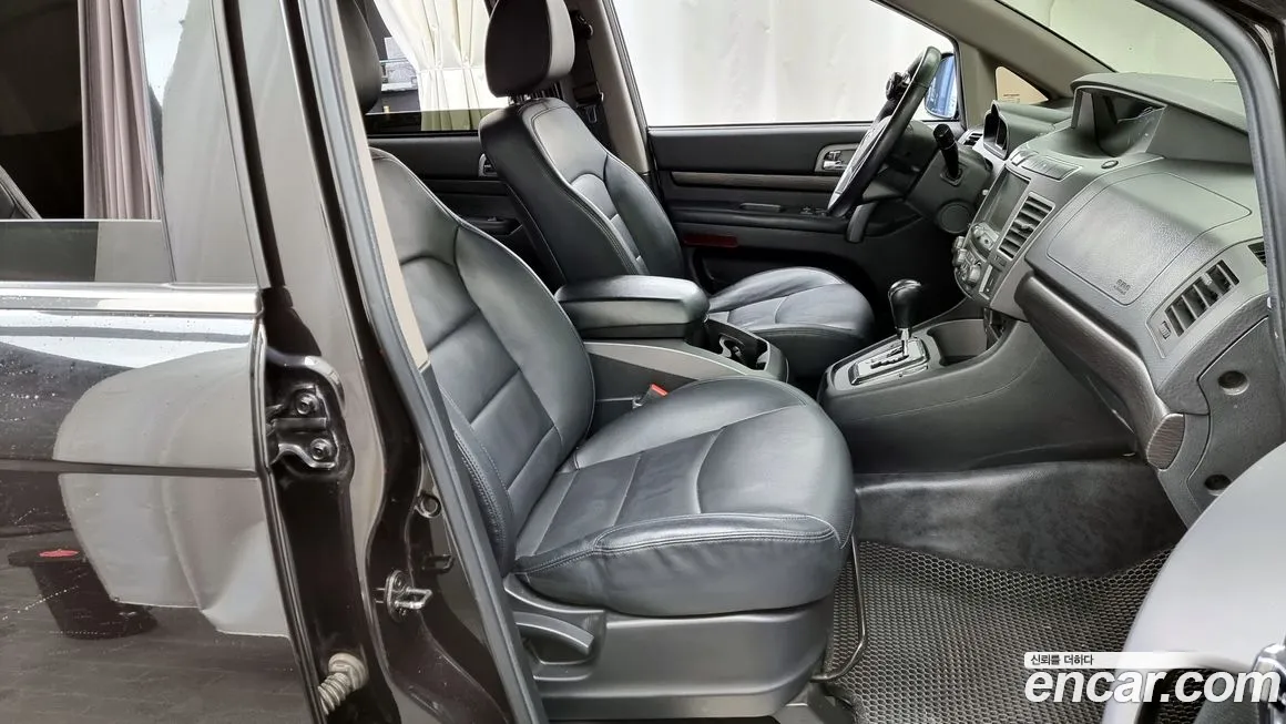 Ssangyong Korando Turismo 2018 из Кореи, фото 2