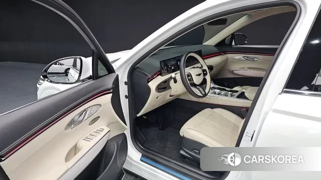 Genesis GV70 2025 Белый из Кореи, фото 2