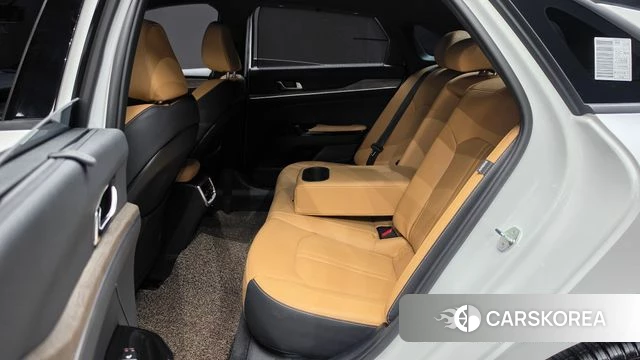 Kia K5 3rd generation 2023 Белый из Кореи, фото 2