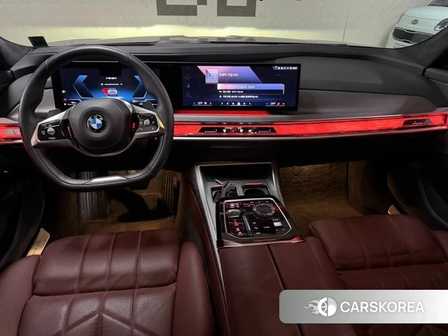 BMW 7 Series (G70) 2023 Серебристо-серый из Кореи, фото 2