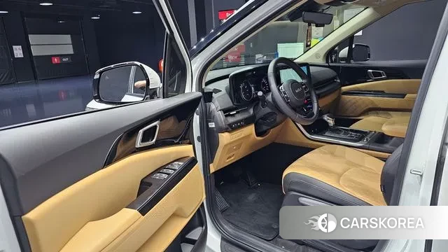 Kia Carnival 4th generation 2023 Белый из Кореи, фото 2