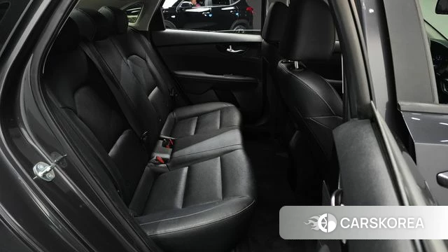 Kia The New K3 2nd generation 2023 Серый из Кореи, фото 2