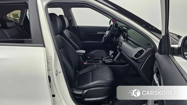Kia Seltos 2022 Белый из Кореи, фото 2
