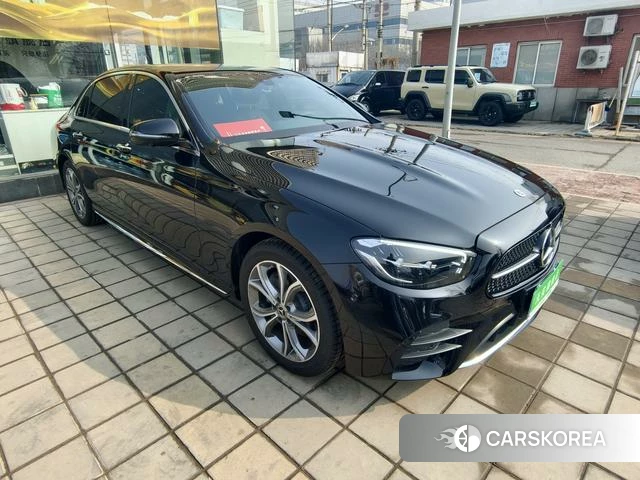 Mercedes-Benz E-class 2023 Черный из Китая, фото 2