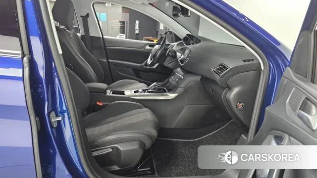 Peugeot 308 second generation 2019 Синий из Кореи, фото 2