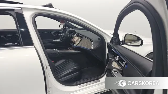 Mercedes-Benz E-Class W214 2025 Белый из Кореи, фото 2