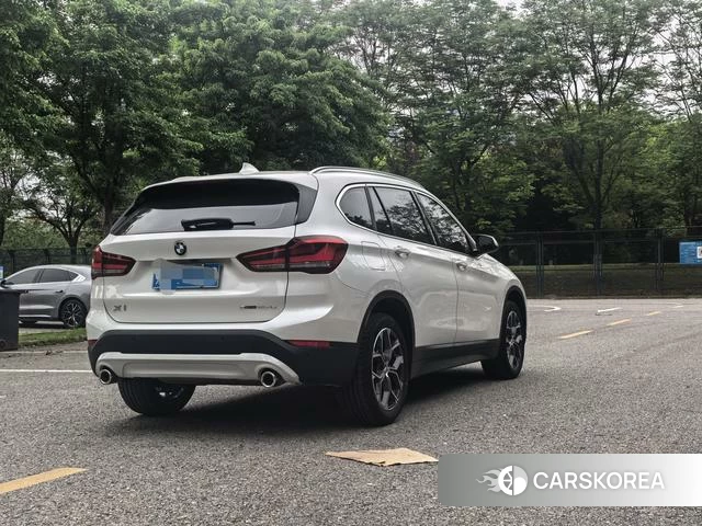 BMW X1 2021 Белый из Китая, фото 2