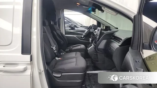 Hyundai Staria 2021 Белый из Кореи, фото 2