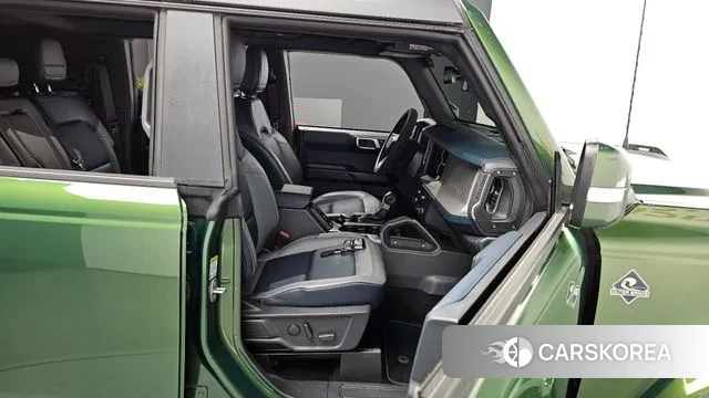 Ford Bronco 6th Generation 2024 Зеленый из Кореи, фото 2