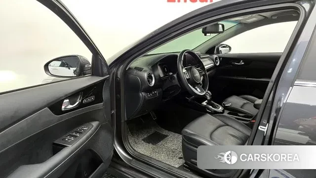 Kia The New K3 2nd generation 2022 Серый из Кореи, фото 2