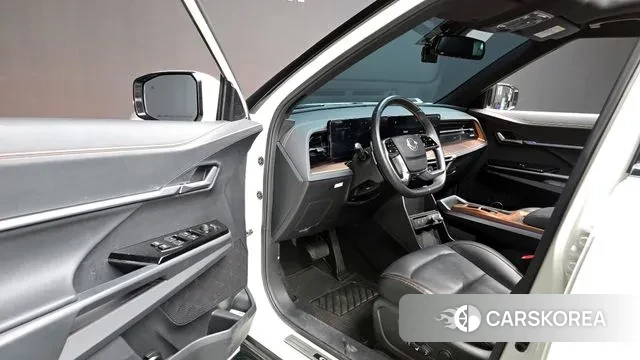 Ssangyong Torres EVX 2023 Белый из Кореи, фото 2