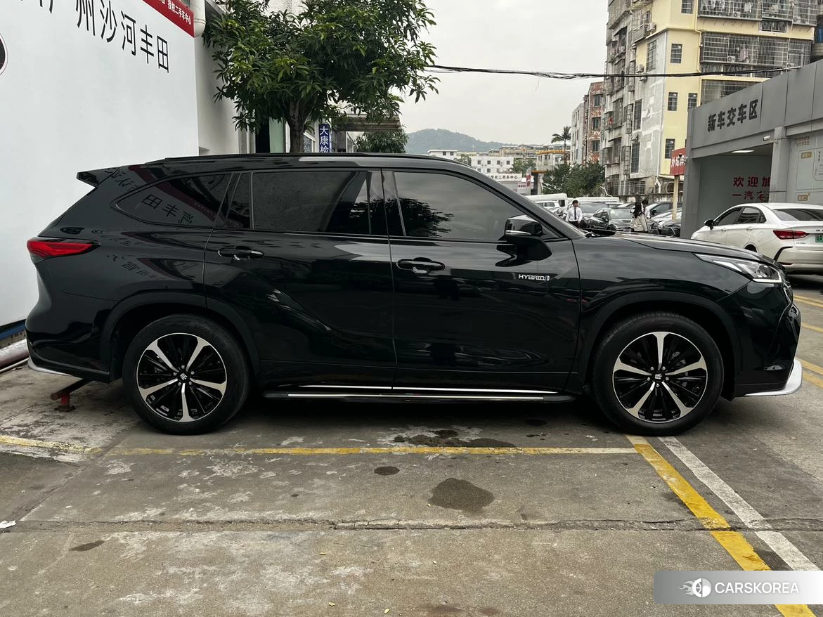 Toyota Crown Lufang 2021 Черный из Китая, фото 2