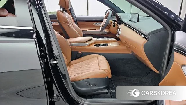 Genesis GV70 2021 Черный из Кореи, фото 2