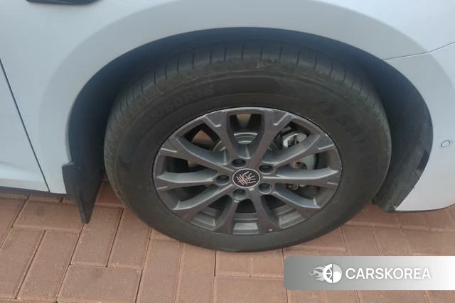 BYD Qin L DM 2025 Белый из Китая, фото 2