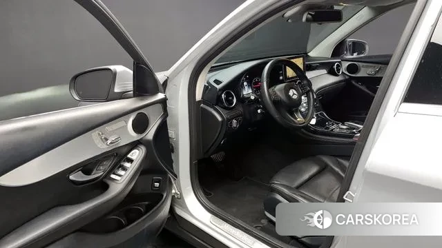 Mercedes-Benz GLC-Class X253 2018 Серебристо-серый из Кореи, фото 2