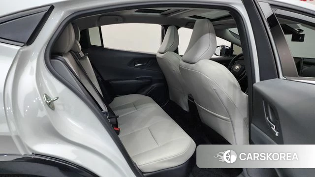 Toyota Prius 5th Generation 2025 Белый из Кореи, фото 2