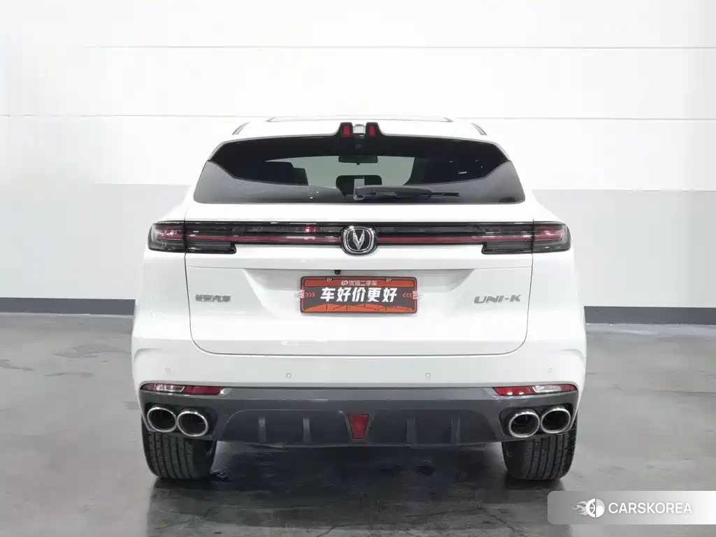 Chang'an Changan UNI-K 2021 Белый из Китая, фото 2
