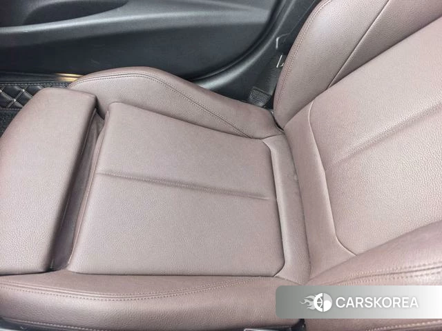 BMW 3 series 2019 Белый из Китая, фото 2