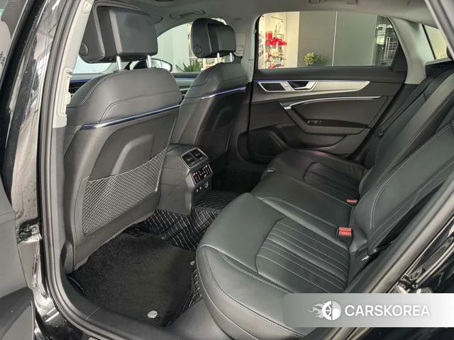Audi A6L 2023 Черный из Китая, фото 2
