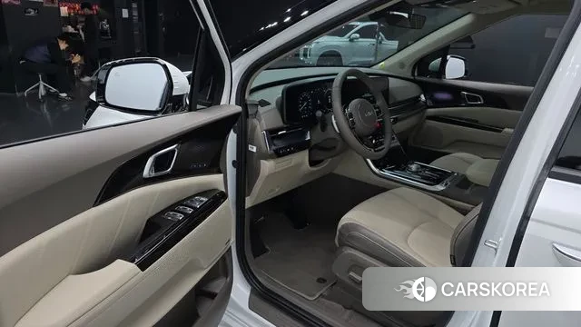 Kia Carnival 4th generation 2023 Белый из Кореи, фото 2