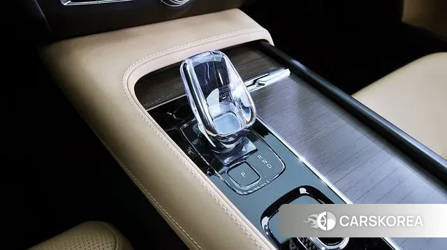 Volvo S90 2024 Белый из Кореи, фото 2