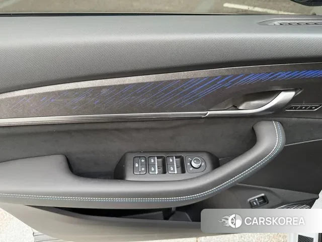 Renault Korea (Samsung) Grand Coleos 2024 Жемчужный цвет из Кореи, фото 2