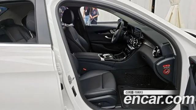 Mercedes-Benz C-Class W205 2020 Белый из Кореи, фото 2