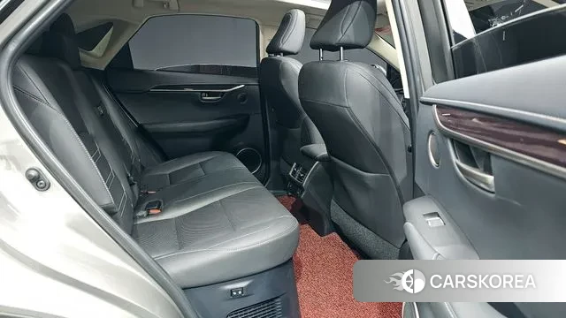 Lexus NX300h 2021 Серый из Кореи, фото 2