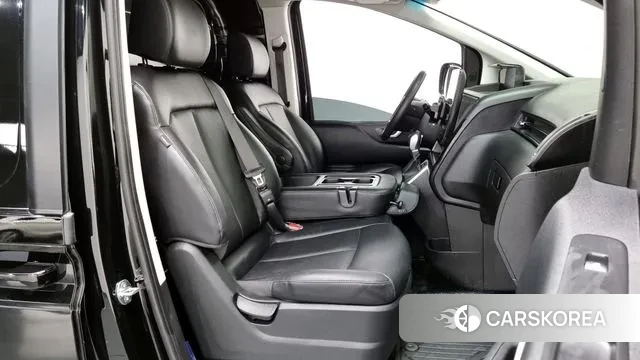 Hyundai Staria 2025 Черный из Кореи, фото 2