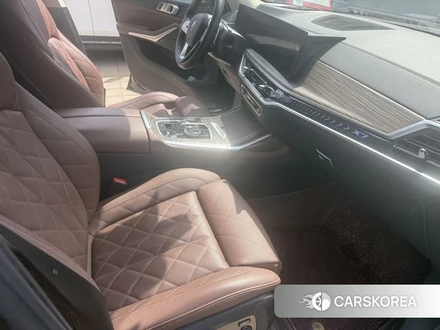 BMW X7 2023 Черный из Китая, фото 2