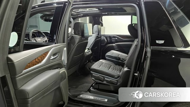 Cadillac Escalade 5th Generation 2022 Черный из Кореи, фото 2