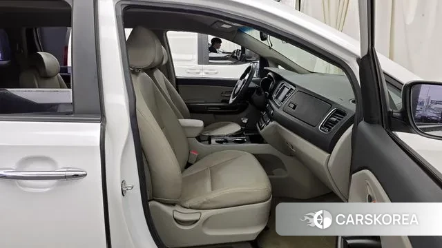 Kia The New Carnival 2019 Белый из Кореи, фото 2