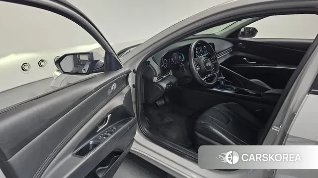 Hyundai The New Avante Hybrid (CN7) 2023 Серебристо-серый из Кореи, фото 2