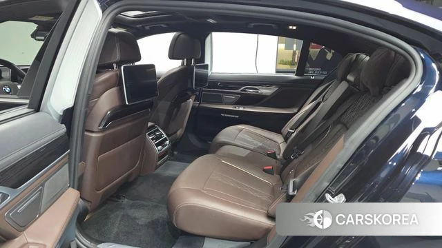 BMW 7 Series (G11) 2018 Черный из Кореи, фото 2