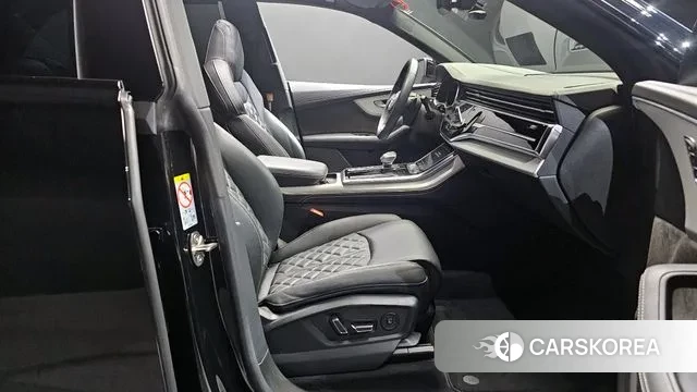 Audi Q8 (4M) 2022 Черный из Кореи, фото 2