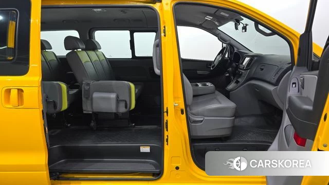 Hyundai The New Grand Starex 2021 Желтый из Кореи, фото 2