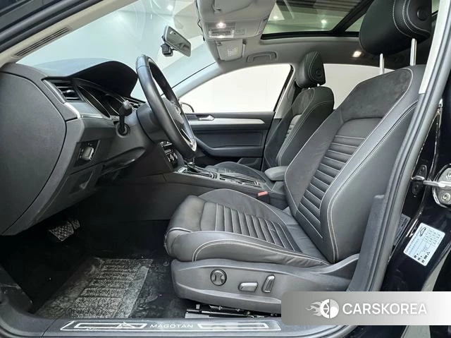 Volkswagen Magotan 2022 Черный из Китая, фото 2