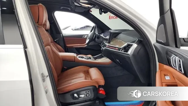 BMW X7 (G07) 2024 Белый из Кореи, фото 2