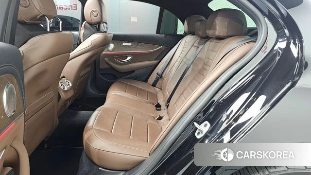 Mercedes-Benz E-Class W213 2022 Черный из Кореи, фото 2