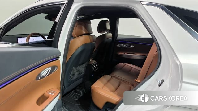 Genesis GV70 2026 Белый из Кореи, фото 2