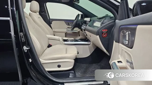 Mercedes-Benz GLA - Class H247 2021 Черный из Кореи, фото 2