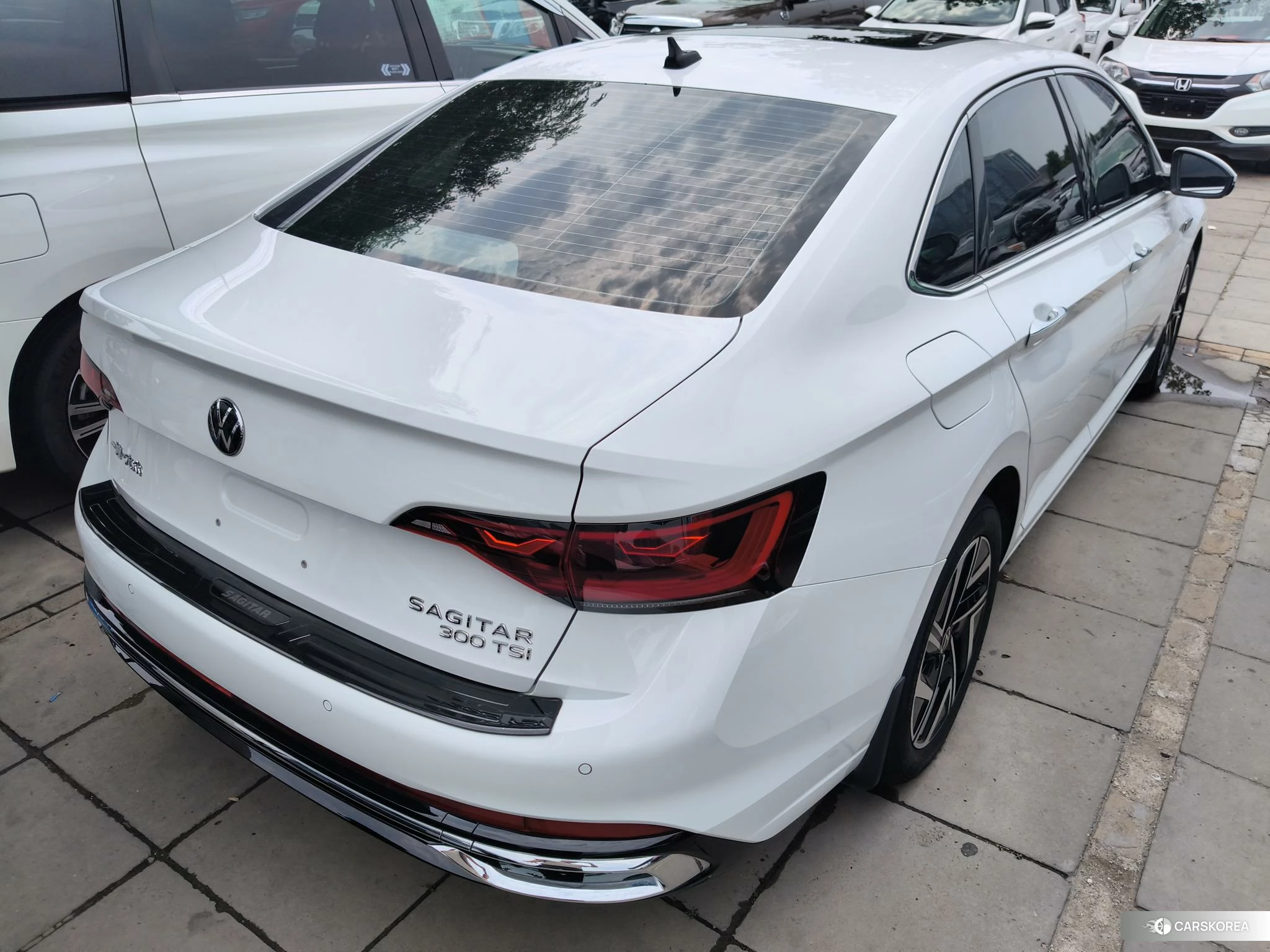 Volkswagen Sagitar 2024 Белый из Китая, фото 2