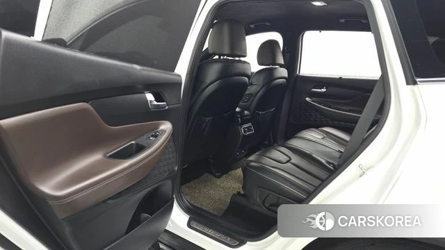 Hyundai The New Santa Fe 2023 Белый из Кореи, фото 2