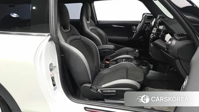 Mini Cooper S 2023 Белый из Кореи, фото 2