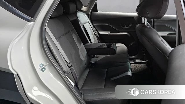 Hyundai Kona (SX2) 2024 Серебристо-серый из Кореи, фото 2