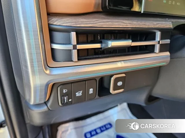 Hyundai Santa Fe (MX5) 2024 Белый из Кореи, фото 2