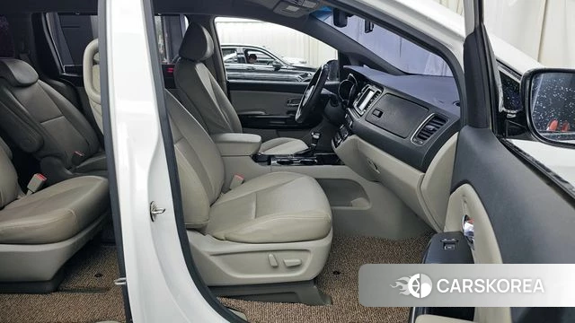 Kia The New Carnival 2018 Белый из Кореи, фото 2