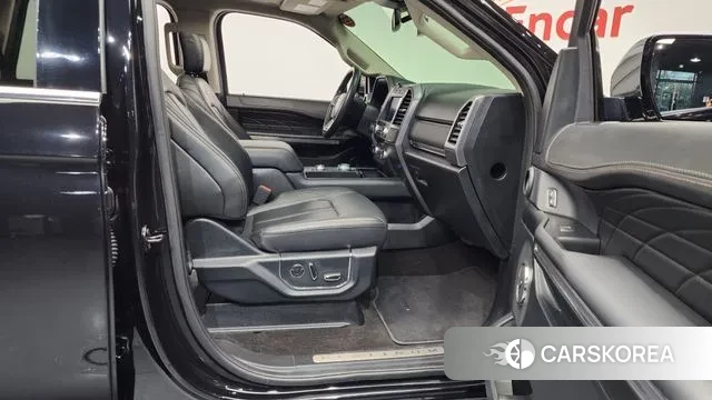 Ford Expeditation 2021 Черный из Кореи, фото 2