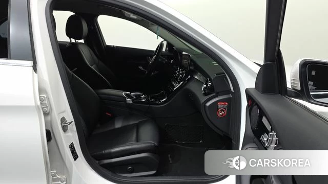 Mercedes-Benz C-Class W205 2019 Белый из Кореи, фото 2