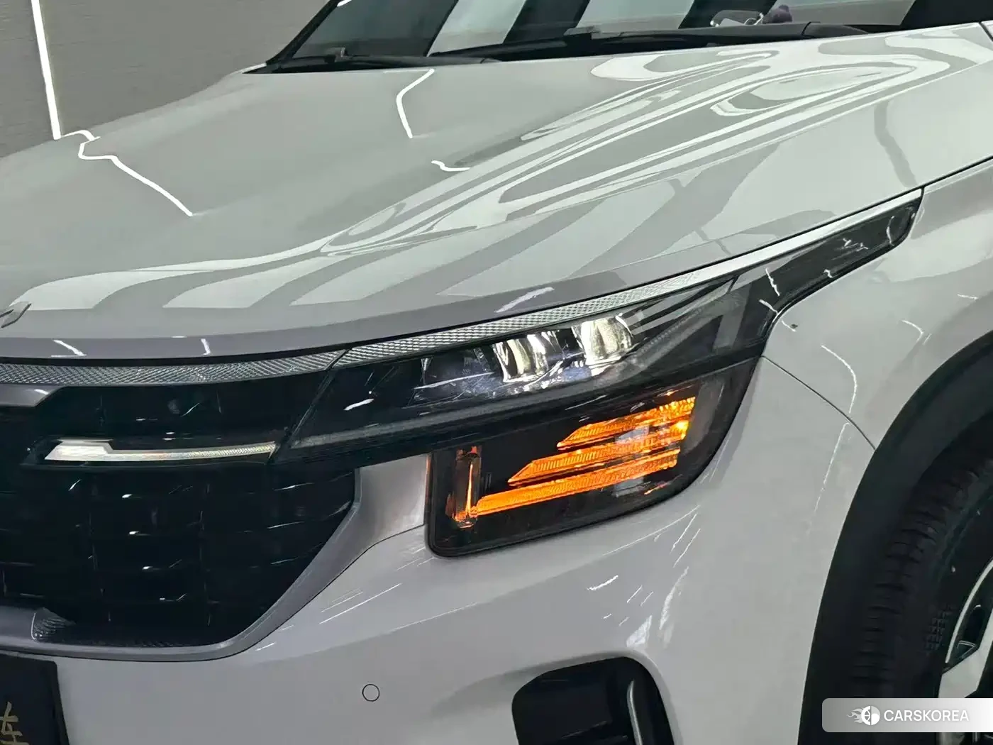 Kia Seltos 2023 Белый из Китая, фото 2